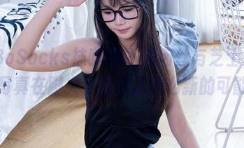 BoBoSocks袜啵啵 – 短肉丝与芝士，这组写真在脚尖上创造了什么新的可能？