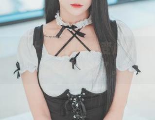 哦，那个护士从惠普同事变成Bomi(普美)的高清壁纸了。