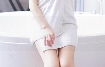 GIRLT果团网 – 在线等你来租通灵儿的红裙，合集里的每一个角度都在小嘀咕。