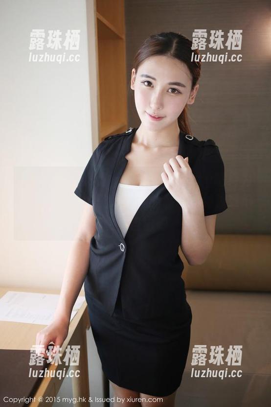 MyGirl美媛馆-唐琪儿Beauty MyGirl美媛馆 - 唐琪儿Beauty唱着为裸足而跳跃的歌,在她的私拍中越过草地也是自由吧