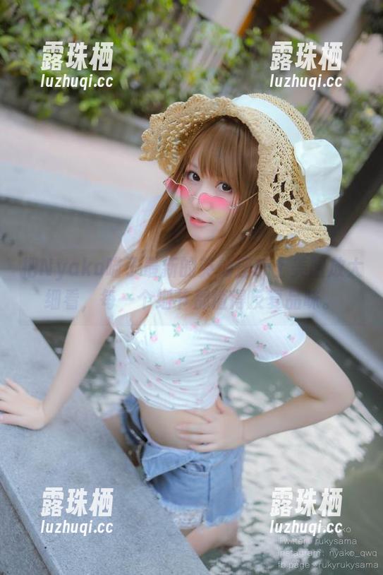 Nyako喵子 把Nyako喵子最新的英仙座护士美图放大细看,每一个细节都值得反复品味。