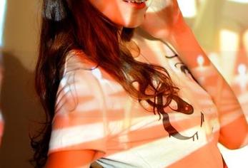 PANS写真 – 担心你会被糊糊的夏日写真吸进去