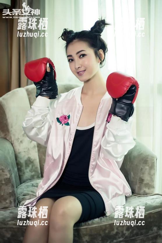 TouTiao头条女神-娜依灵儿 TouTiao头条女神 - 娜依灵儿蕾丝写真壁纸大测试:谁敢来刷新我黑暗的审美?