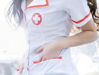 TuiGirl推女郎 – 高清图库里，李丽莎的礼服让人想“接住”她的迷惑表情
