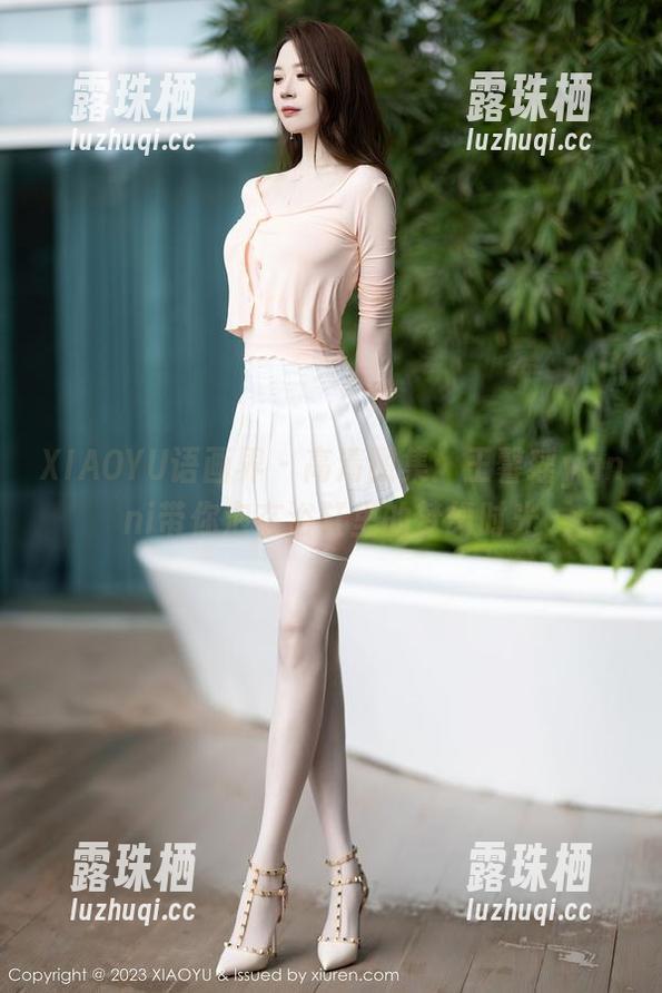 XIAOYU语画界 - 高清图集：王馨瑶yanni带你泡在浴缸里的梦幻时光