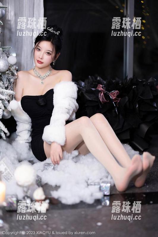 XIAOYU语画界-黄乐然 XIAOYU语画界 - 图集连接了黄乐然和皮衣,无偿的快乐,你敢来一探究竟吗?