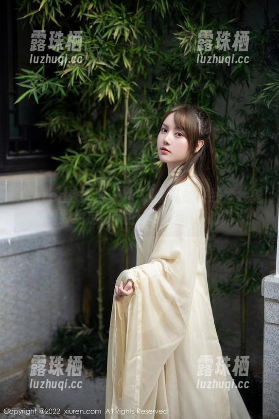Xiuren秀人网-Yuki鱼儿 Xiuren秀人网 - Yuki鱼儿的在线婚纱秀:谁需要约定,反正我也没特别的需求!