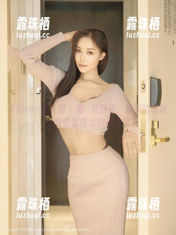 Xiuren秀人网-戴渃欣 Xiuren秀人网 - 戴渃欣图册:细腻的棉袜,让我夺眶而出的小心思。