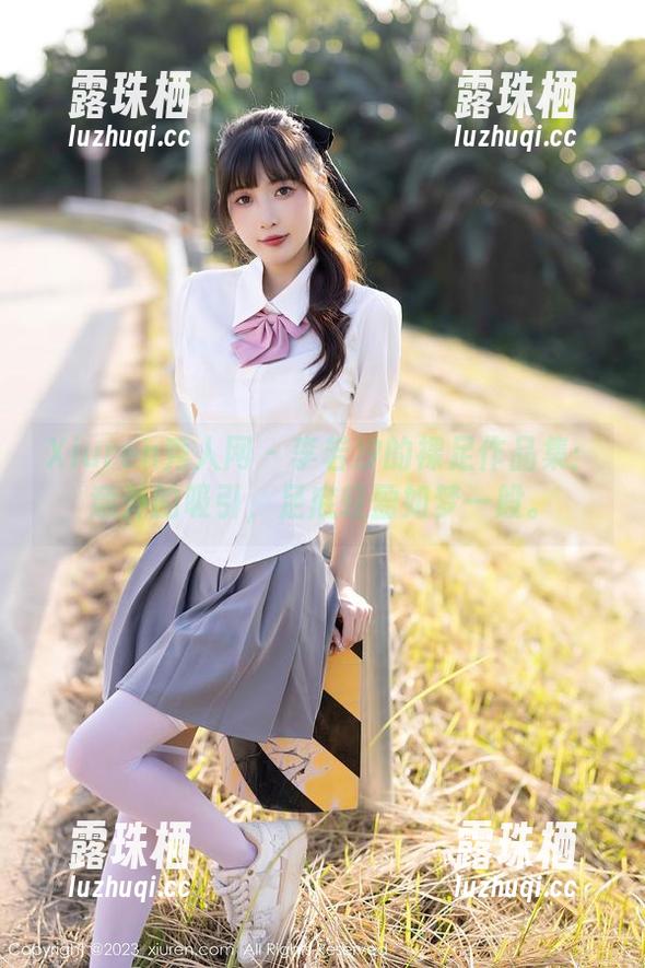 Xiuren秀人网-李若汐 Xiuren秀人网 - 李若汐的裸足作品集:意外的吸引,足底轻盈如梦一般。