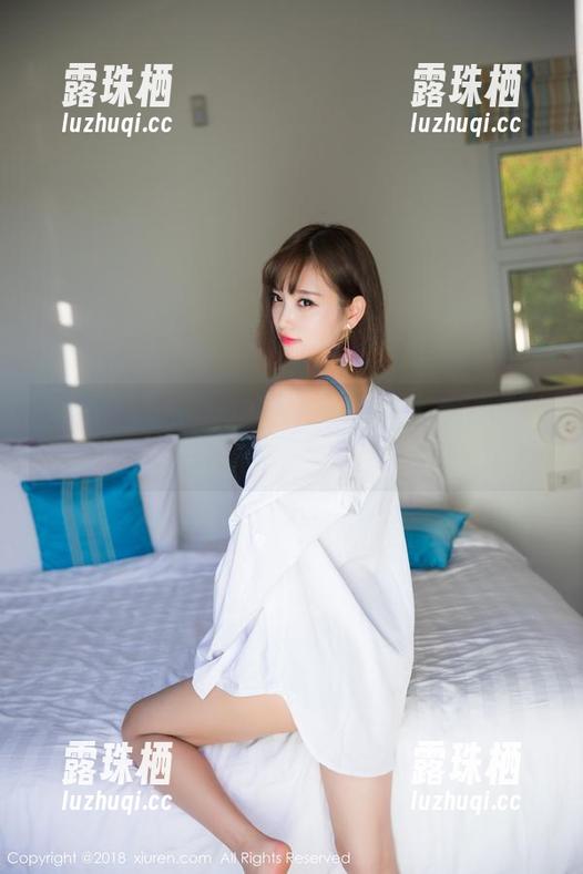 Xiuren秀人网 - 涵涵Luna的万圣节写真图集：骷髅也要自拍！