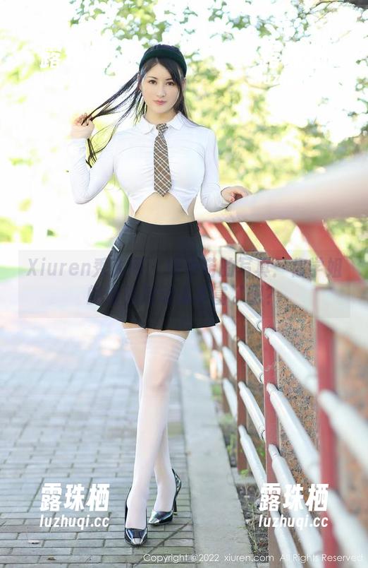 Xiuren秀人网 - 熊小诺的写真：你学姐的课外活动太丰富了吧？