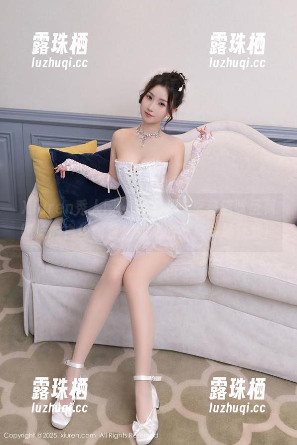 Xiuren秀人网 - 拼了，这里有猫咪巨臀妹妹的白丝图包，就等你开启一场狂欢！