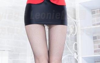 beautyleg – Leonie的美图“死库水”，不知为何让我想起了夏季的各种奇遇与小尴尬。