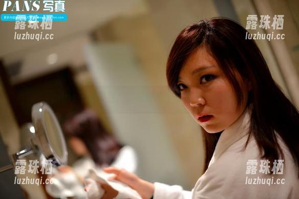 pans-梦梦 pans - 画外音:泳装图库里有梦梦的青春秘传