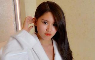 pans – 雯雯,美脚写真就是“此生必看”的存在,不看可就亏大了!