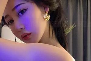 微密圈 – 不爱笑的赛琳的作品封印无圣光，渔网黑丝也太精彩了吧，迷失了方向。