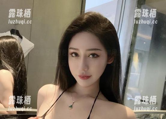 不爱笑的赛琳 微密圈 - 这组写真图包里,不爱笑的赛琳用渔网绳索绑着我们的目光,别说,她真有一套。