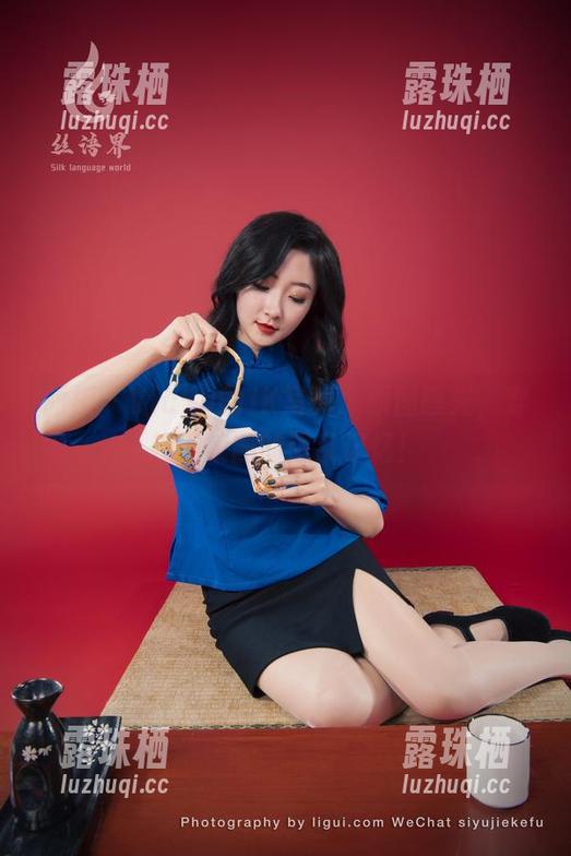 丽柜 - Vicky的JK写真：原图曝光，穿越回校园的错乱记忆！