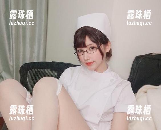 你十七鸽 泳装中的你十七鸽:一个观看写真后的自言自语