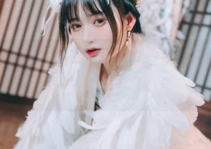 在兔子Zzz不吃胡萝卜的镜头下,姐姐也能绽放另一种美