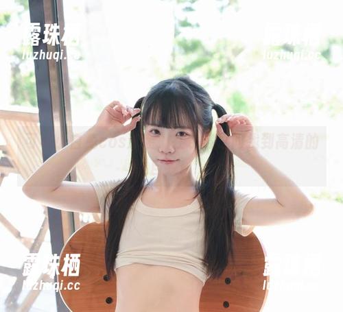 可可小白兔 可可小白兔cos泳装,在水波之间找到高清的自我!