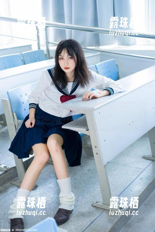 喵糖映画 - 试试这张免费的蠢沫沫制服写真，虽然...我只想说，她真敢尝试！