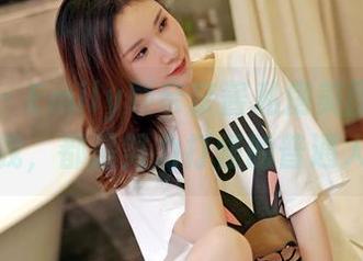 嗲囡囡 – Emily顾奈奈酱私房美图,女神和我,都是努力打怪的普通人!