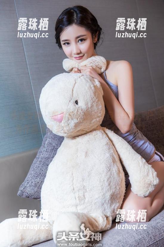 头条女神-李菲儿 头条女神 - 如果李菲儿和大自然约会,户外作品集带来的资源让人小心肝狂跳!