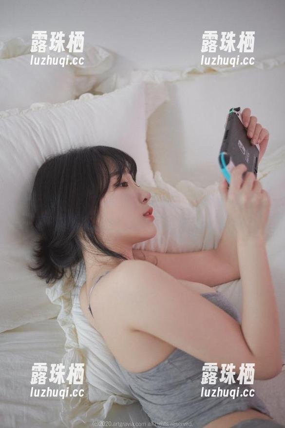 姜仁卿(강인경)的校园图集：光线去哪了，只有欢乐留给你！无圣光消费指南