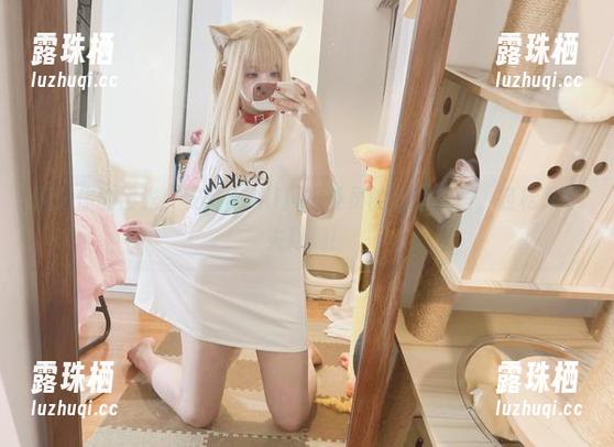 安食Ajiki 抓住你的目光!安食Ajiki风纪委员的最新美图,轻松又不失风趣!