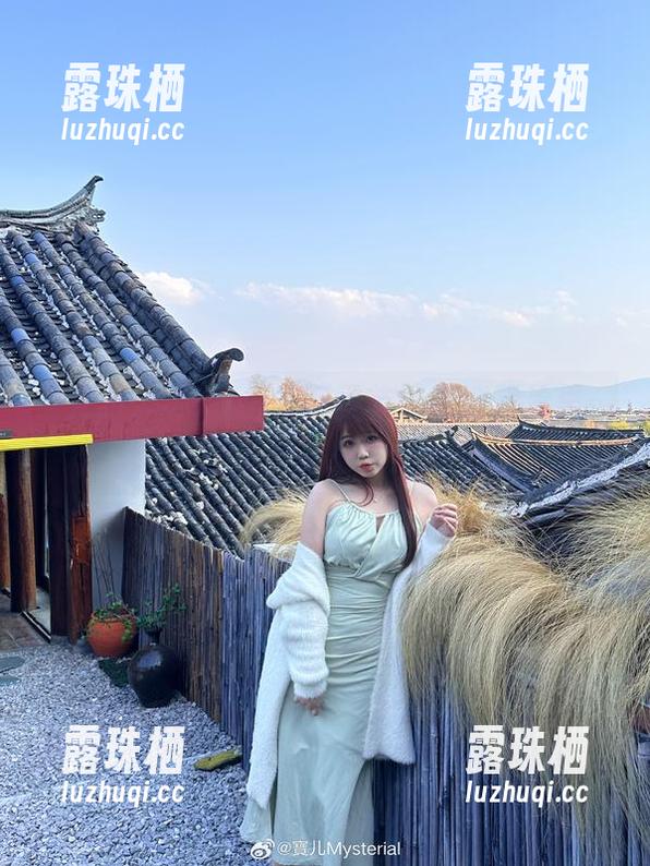 宝儿mysterial的万圣节：高清照片里，是谁在鬼鬼祟祟？