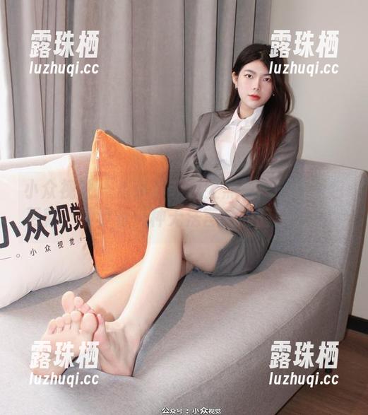 小众视觉 - 当小苏菲遇上黑色——新图包更新，预示着一种无法言喻的暗黑浪漫。