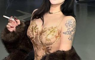 微密圈 – 万圣节的欢乐,小优优子和她的免费图册让人咋舌!
