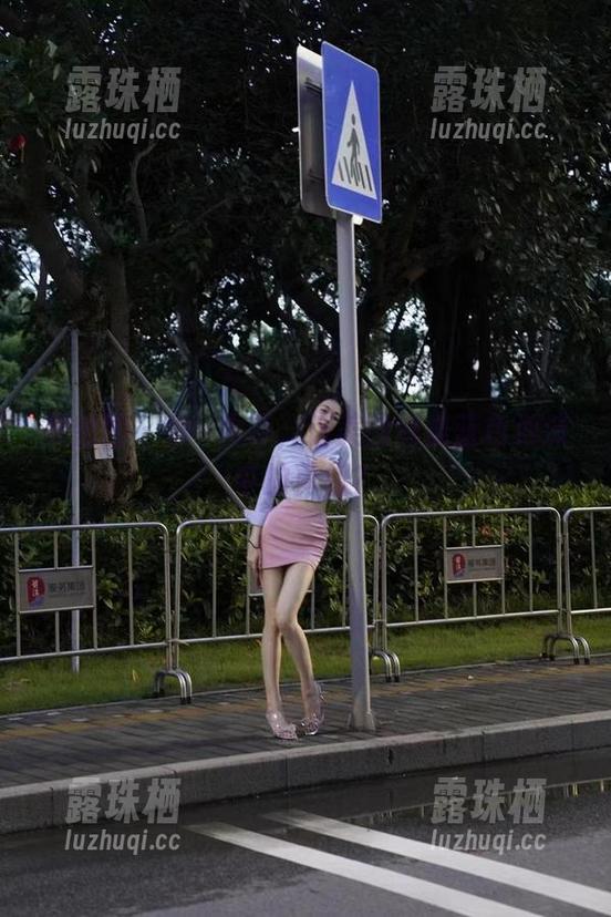 微密圈 - 徐珺大哥，这美图像是蓝色泡沫中的真相？
