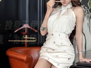 星颜社 – 投身于伊黎yili的白裙美图，套图让我‘为你舔屏’的心态像飞起来