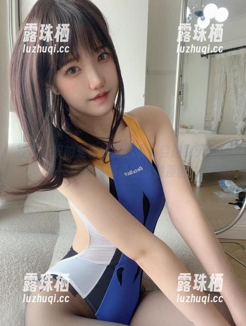 是你的阿薰呀 独树一帜的是你的阿薰呀:自拍到天亮,每一个作品都是临时拼凑的!