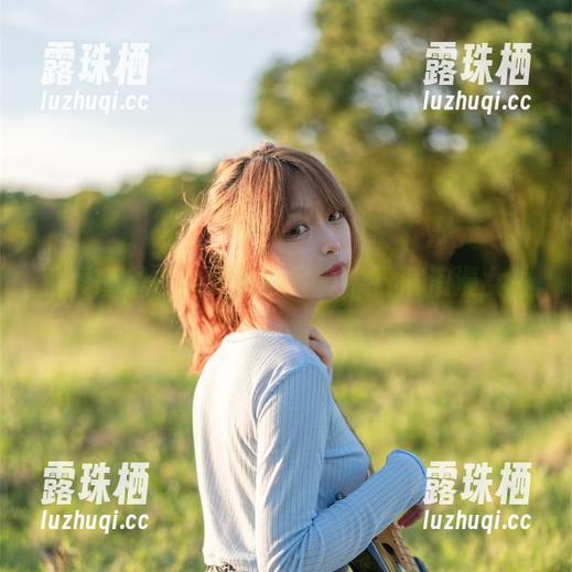 看梨瑾瑾在免费婚纱写真中扮演浪漫女神
