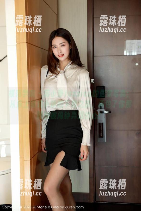模范学院-蒋小静Jessica 模范学院 - 蒋小静Jessica的居家写真:从床上铺成小镇的下载之旅,承包了你那颗快被闹钟弄烦的心!