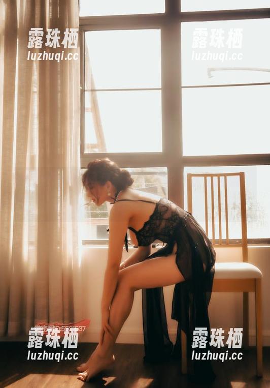 樱晚gigi 樱晚gigi的网盘:浴缸里的“水上芭蕾”,不对,是洗澡戏!
