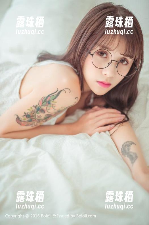波萝社 - 一张美图打尽世间芳华，猫九酱Sakura这吊带也太赞了吧！
