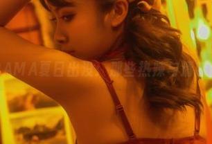 洛璃LoLiSAMA夏日出没:那些热辣与清新的完美结合
