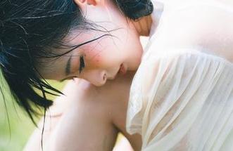 这清水由乃的在线写真…都有些迷离了，女神是来撩吗？