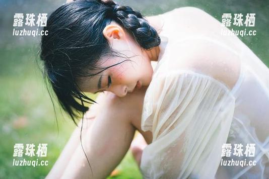 这清水由乃的在线写真…都有些迷离了，女神是来撩吗？