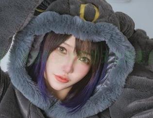 狐洛洛子：从脚踝到大腿的无止境诱惑合集！