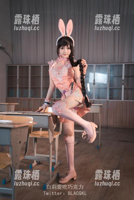 白莉爱吃巧克力 真是无奈,白莉爱吃巧克力的油亮全套,下载后又得考虑存放位置,烦死了!