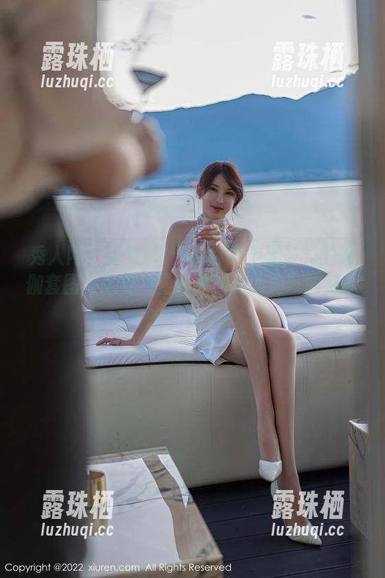 秀人网 - 凯竹·廿十为你奉上无圣光的瑜伽套图，想要“坐如钟，站如狗”的新状态？快来！
