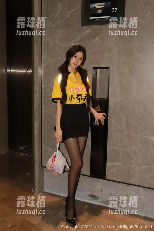 秀人网-小蛮妖_honey 秀人网 - 小蛮妖_honey带你走入短裤的奇趣之旅,在线模式唤醒期待