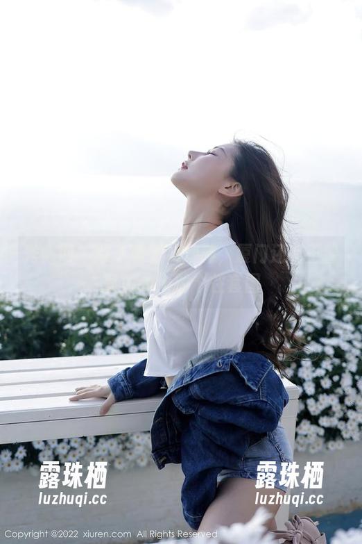 秀人网 - 除了啤酒和沙滩，厦门还有王馨瑶yanni的个性套图