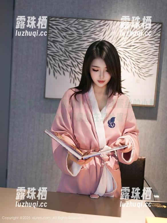 秀人网-许嘉欣 秀人网 - 许嘉欣的新作,讲述蕾丝的小秘密…你是不是也在想啥呢?
