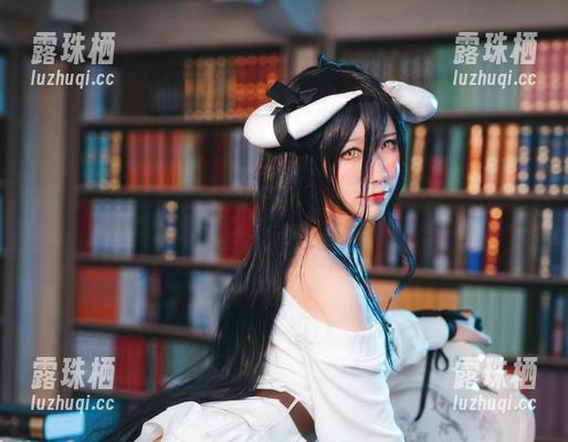 有了芋圆侑子，路易九世礼服好像也变得不那么formal了！
